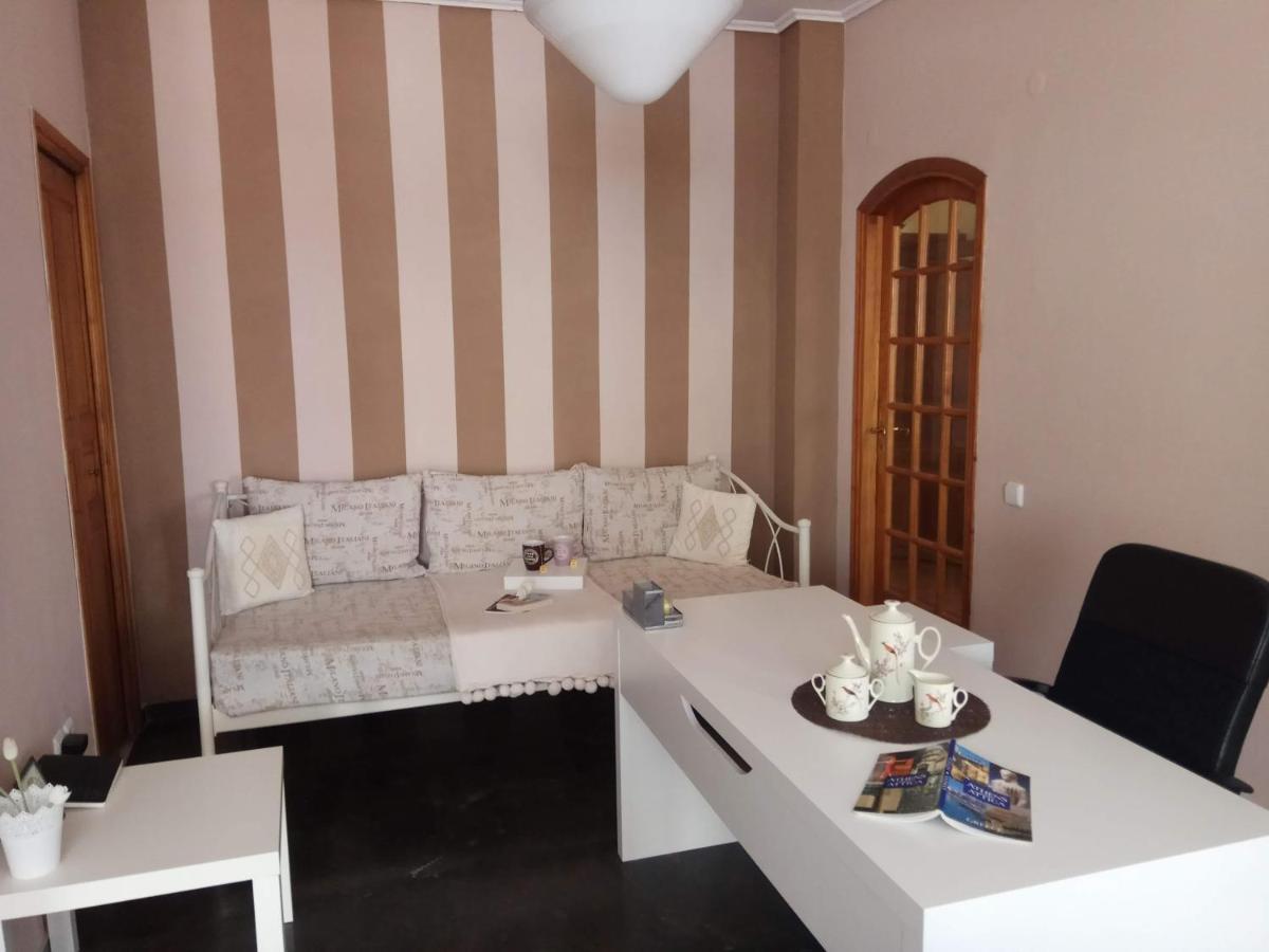 Downtown Across National Archaeological Museum Apartment Atena Exterior foto